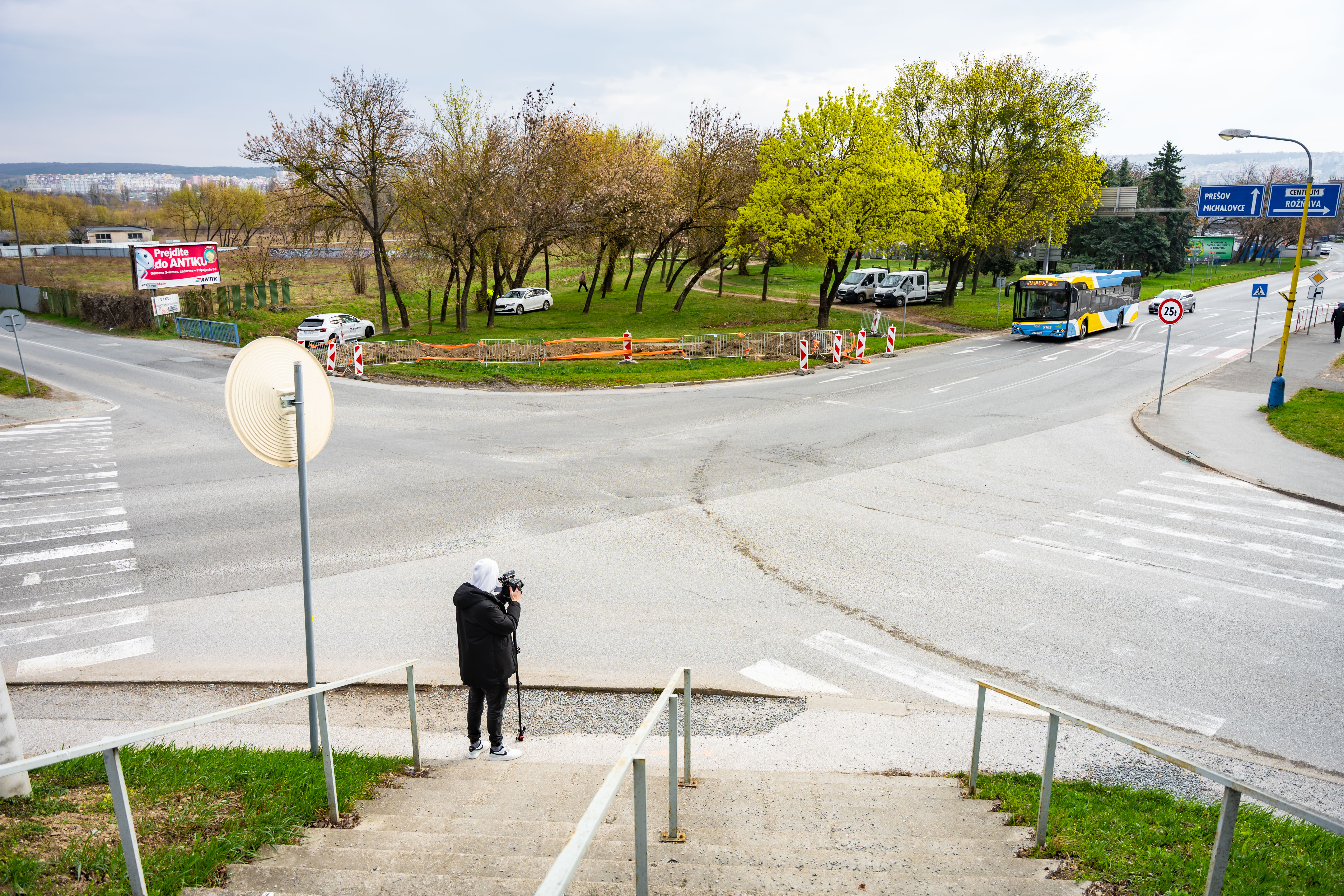 Tlacovy brifing k realizacii okruznej krizovatky na Kostolianskej ceste -1-12